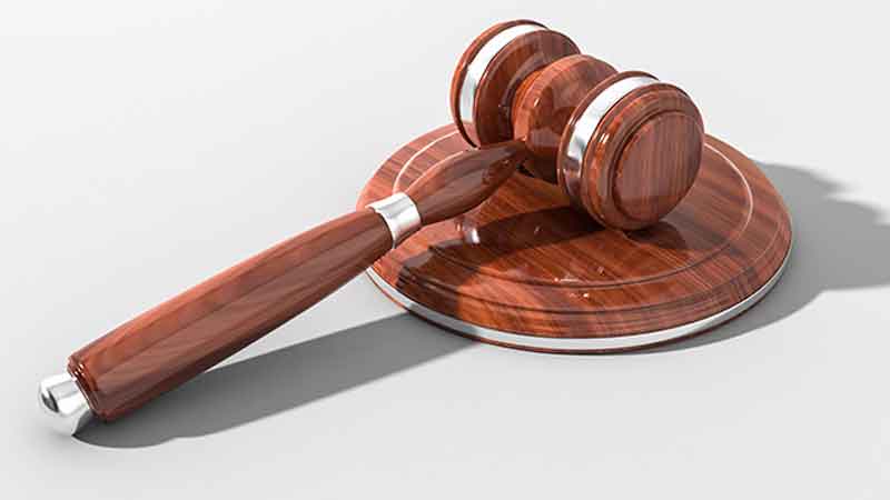 SC said in hearing against Kerala HC order not everyone can be allowed to prescribe medicines