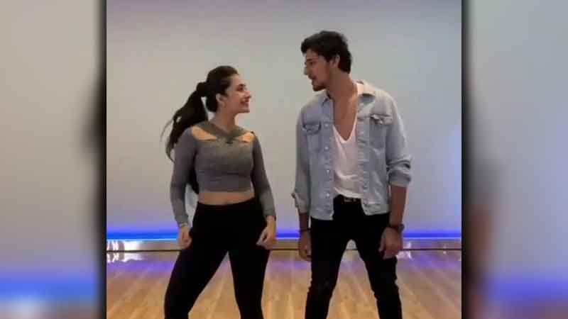 Cricketer Yuzvendra Chahal's fiance Dhanashree Verma danced with Darshan Rawal watch viral video here