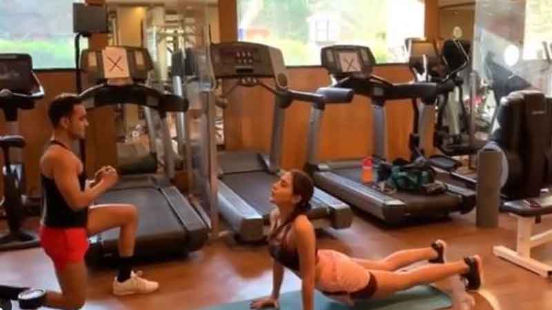 Sara Ali Khan shared gym video was seen doing workouts; See