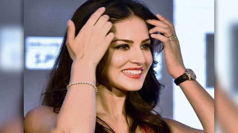 Bihar: Student had told Sunny Leone in college form mother actress gave funny reaction