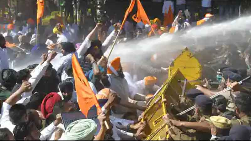 Akali Dal activists and legislators clash with police in Chandigarh use of water canon