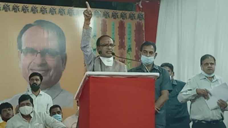 The video of Shivraj in a different style went viral he said - this is me this is my government and the land mafia is running
