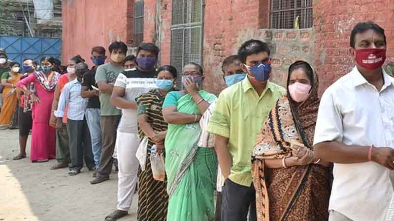 Bombing in West Bengal between voting Election Commission sought information