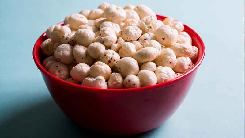 Makhana is beneficial for health in many ways knowing its benefits
