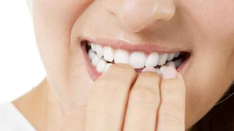 Avoiding the habit of chewing nails can have many terrible consequences.