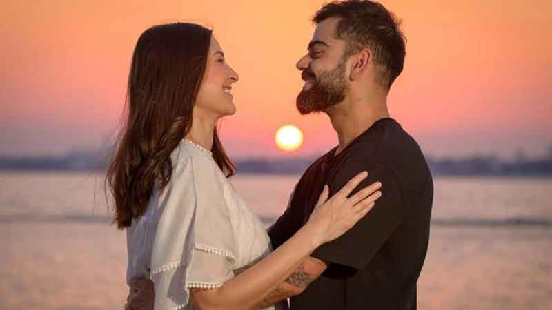 Virat Kohli became romantic with Anushka Sharma share this picture