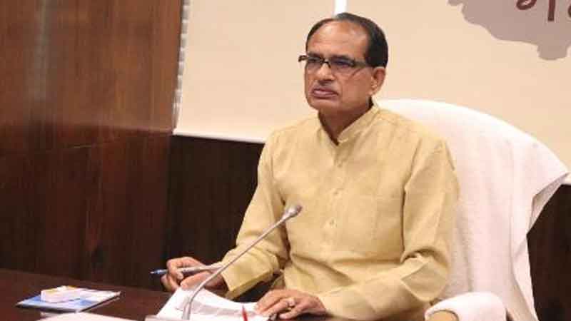 Student dialogue: CM Shivraj narrated the story of Eklavya to the students, said - we can do everything with a strong will