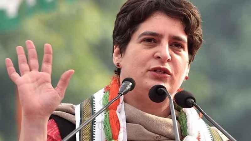 Priyanka Gandhi on Mission UP, met porters at Lucknow station and inquired about her well-being