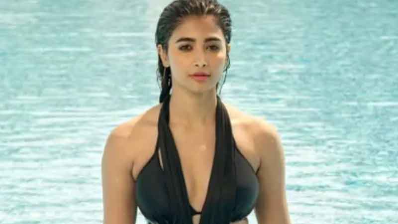 Pooja Hegde's bikini avatar created panic, beats everyone in boldness