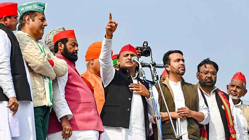 SP chief Akhilesh Yadav alleges, Election Commission clarified on EVM movement